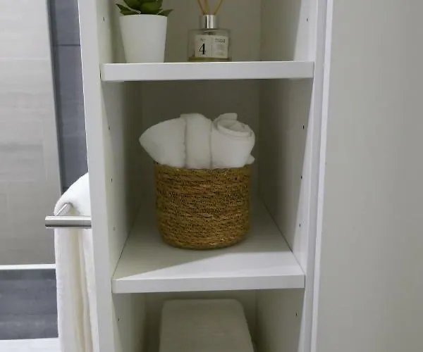 アパート Belo レイリア